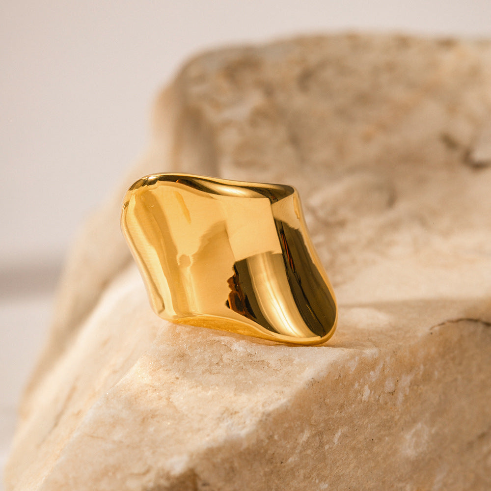 Novalira Ring