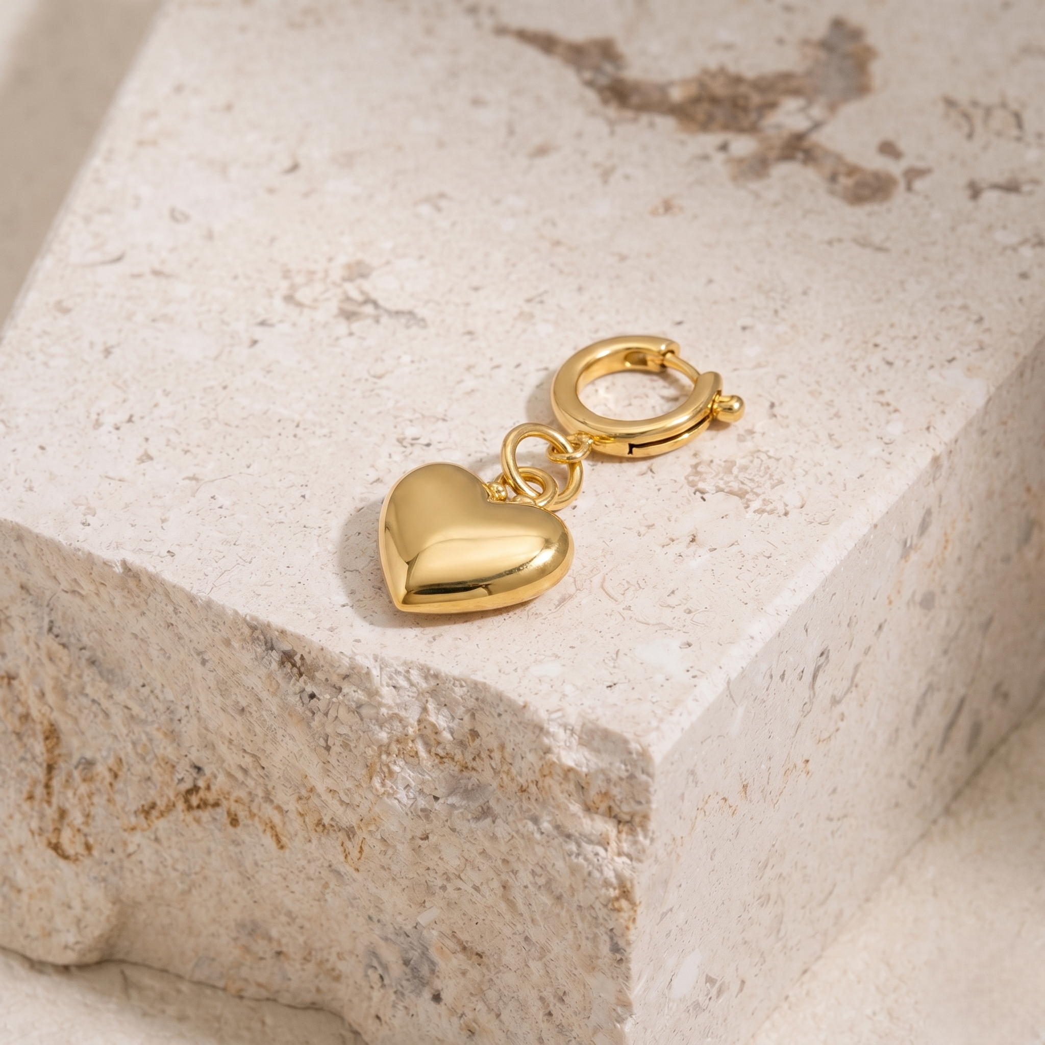 Elou Charm