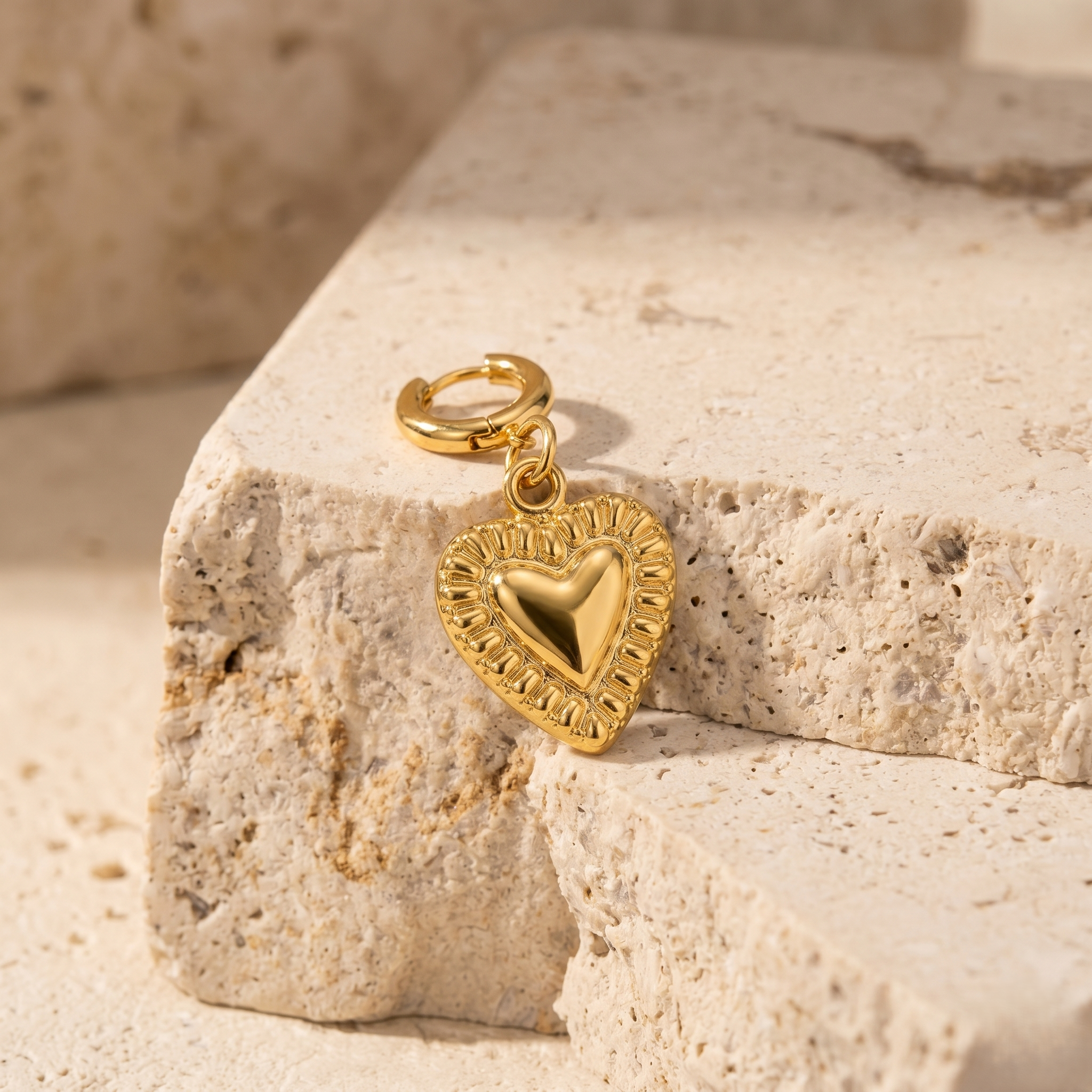 Elunéa Charm